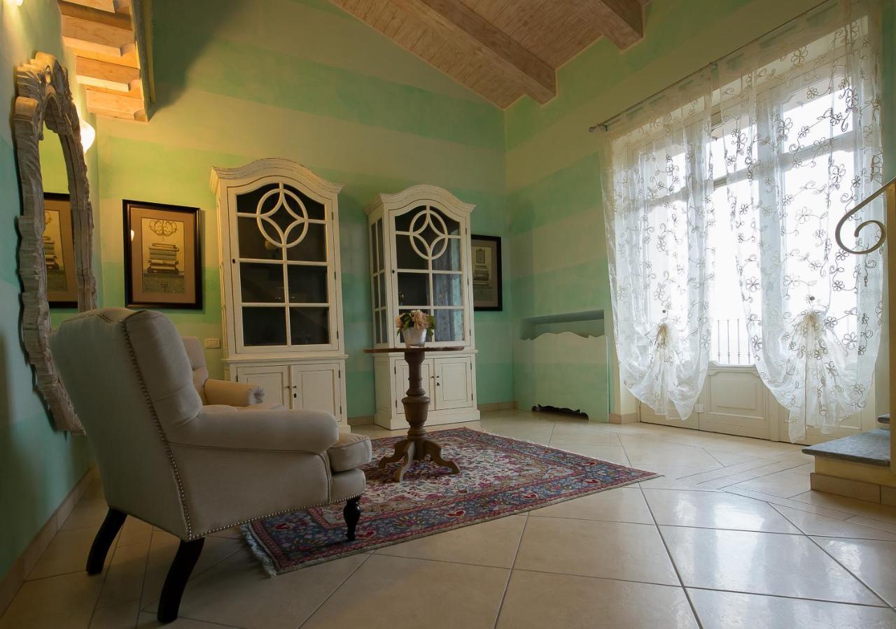 Villa Morneto Vignale Esterno foto