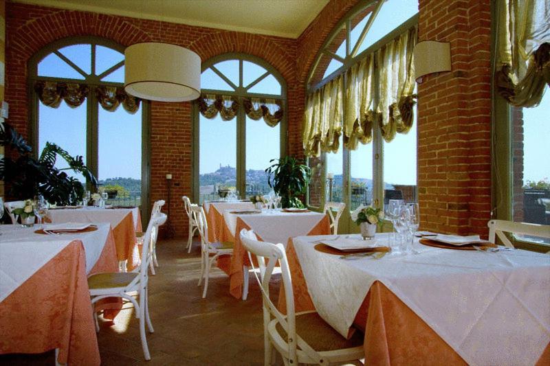 Villa Morneto Vignale Esterno foto