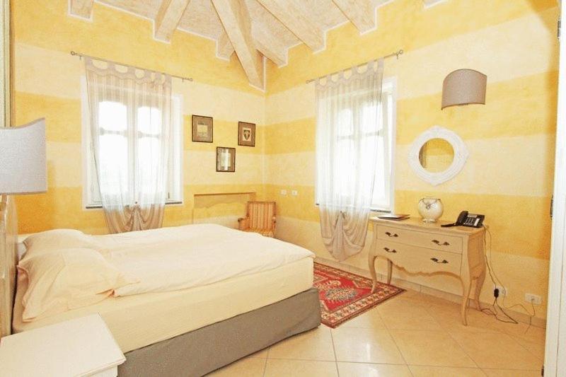 Villa Morneto Vignale Esterno foto